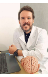 Prof. MSc. Carlos Renato  - Graduação em Farmácia pela UFC (2004). - Mestrado em Farmacologia (2009) com área de concentração em psicofarmacologia.  - Atuação em pesquisa pré-clínica com modelos animais no estudo e avaliação de processos degenerativos e do comportamento.  - Atuação em psicofarmacologia clínica dos transtornos afetivos e da personalidade.  - Mestrado ligado à estudos da epilepsia e mecanismos neuroprotetores da doxiciclina.  - Atualmente professor das disciplinas que fazem parte do ciclo básico da saúde, e das neurociências.  - Professor titular de Farmacologia geral, Farmacologia aplicada, Psicofarmacologia e Psiquiatria básica.  - Atualmente contribuindo nos cursos de Farmácia, Psicologia, Enfermagem, Biomedicina e Medicina Veterinária da Uninassau (CE), Faculdade Farias Brito (FBUni) e, de Pós-Graduação das Faculdades Farias Brito (CE) Estácio (CE) e Ateneu (CE).  - Ministrando também especializações nas áreas de Farmacologia Clínica para os cursos de saúde